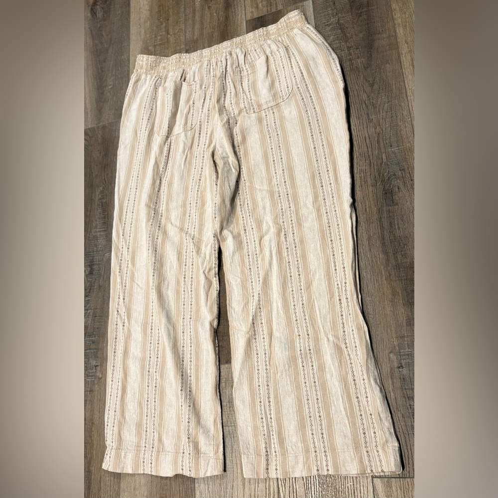 Briggs New York Beige Striped Wide Leg Pants
